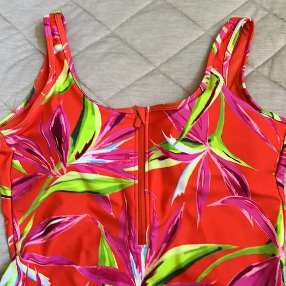 Old Navy Womens Large Swimsuit - Picture 2 of 9